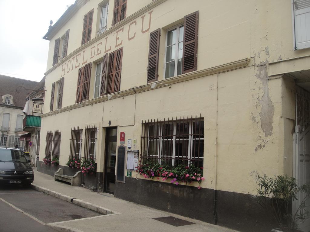 Hotel L' Ecu Montbard Room photo